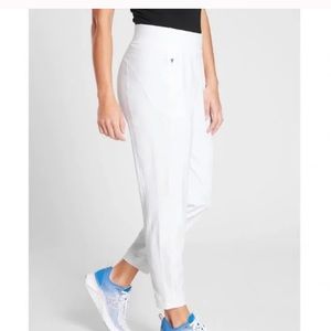 Athleta Courtside Jogger S Tall in White